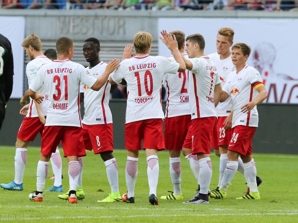  莱比锡红牛锋线多点开花，客场大胜跻身联赛前三甲