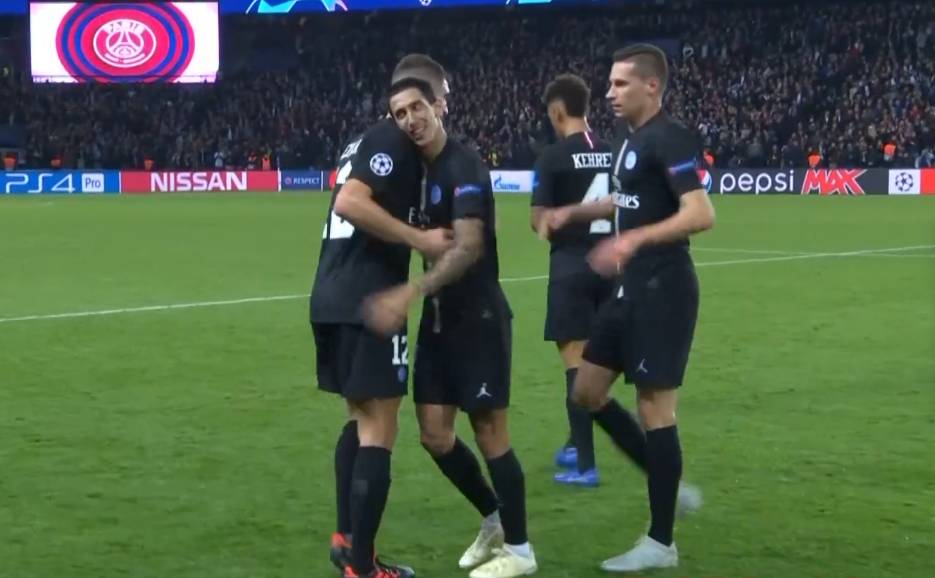 巴黎圣日耳曼主场三球大胜昂热领跑积分榜